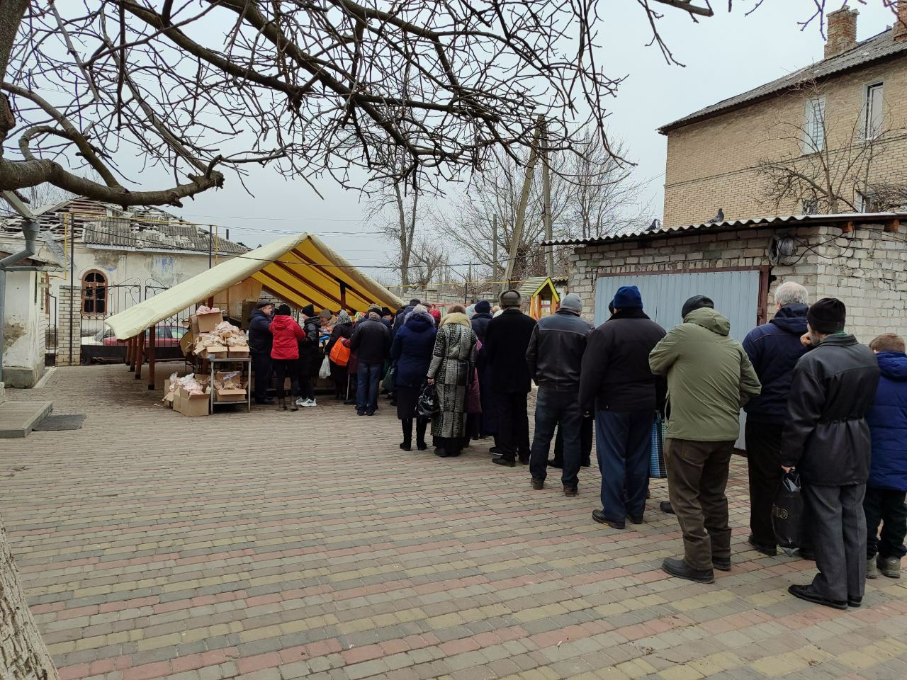 В Брянке Северодонецкой епархии раздали гуманитарную помощь в  Ханты-Мансийске - Церковная помощь беженцам и пострадавшим от военных  действий